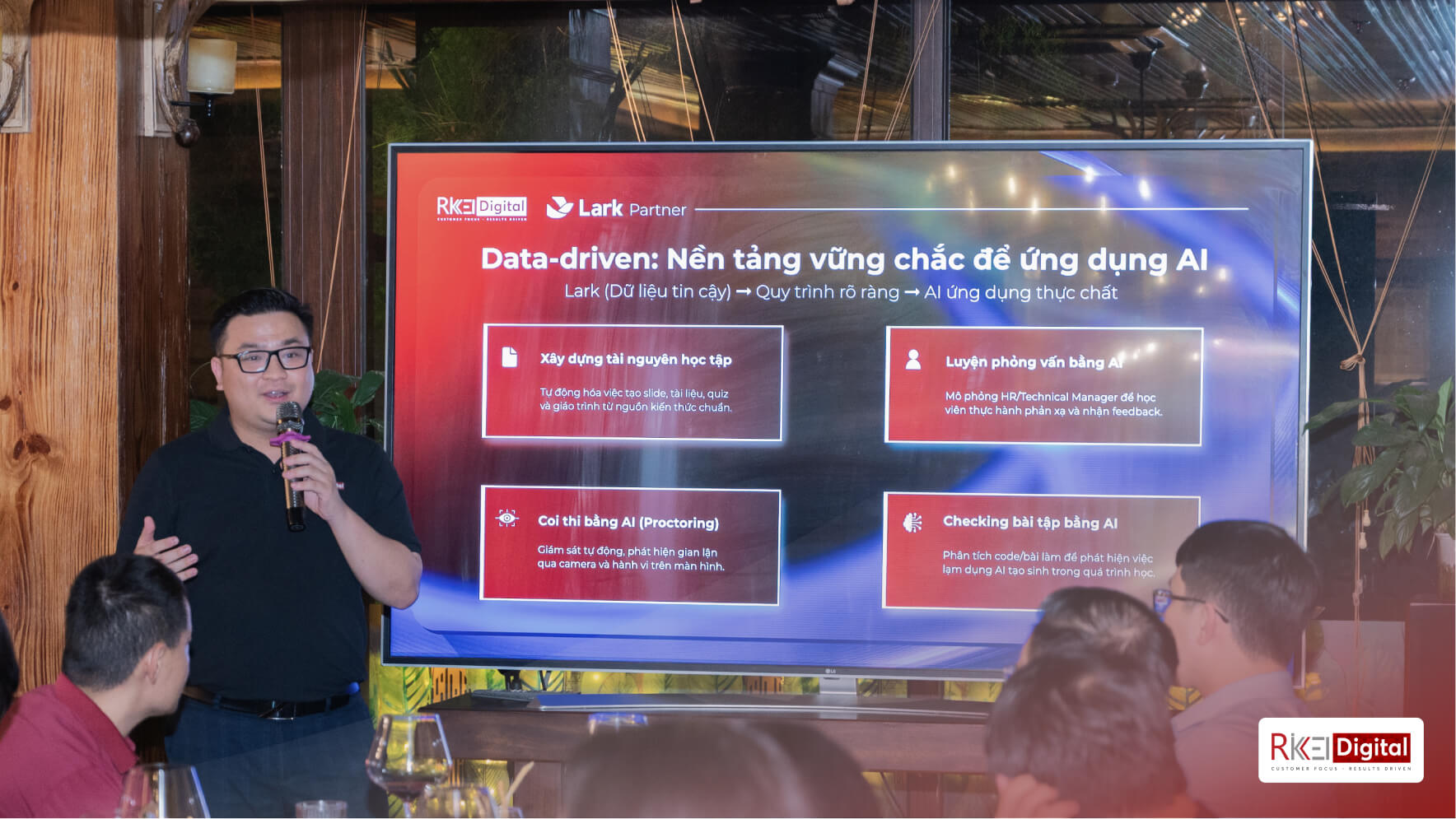 AI & Tự động h&oacute;a đang t&aacute;i định h&igrave;nh to&agrave;n diện ng&agrave;nh EdTech